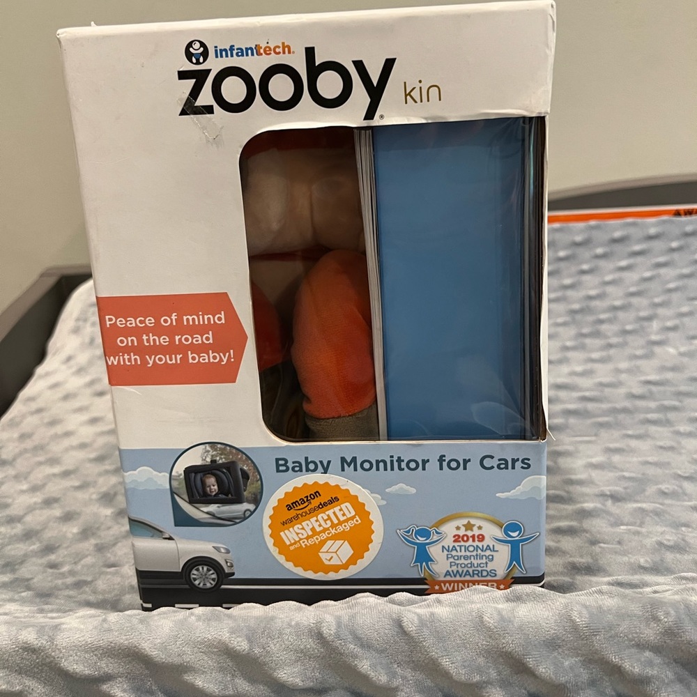 Zooby car camera
